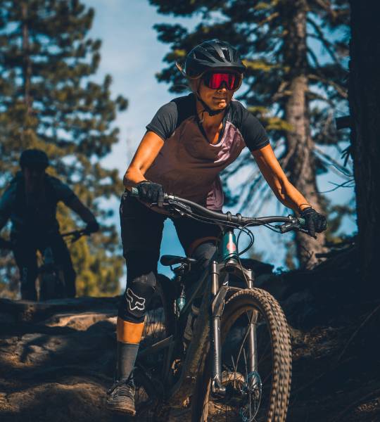 mtb rider on decline trail